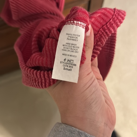 Ruffle tank - Picture 4 of 4